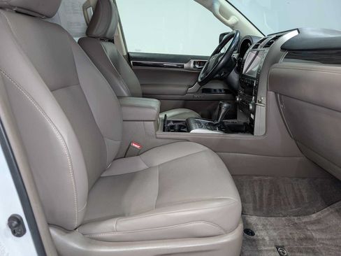 Used 2018 Lexus GX 460 w/ Navigation Package AWD/4WD image 45