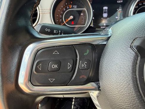 Used 2022 Jeep Gladiator Overland AWD/4WD image 17