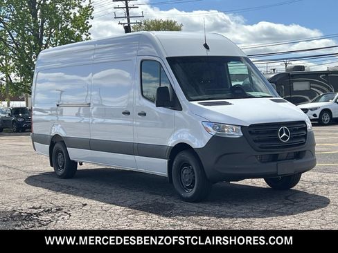 New 2026 Mercedes-Benz Sprinter 2500 image 10
