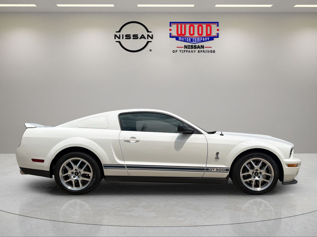 Used 2009 Ford Mustang Shelby GT500 RWD image 2
