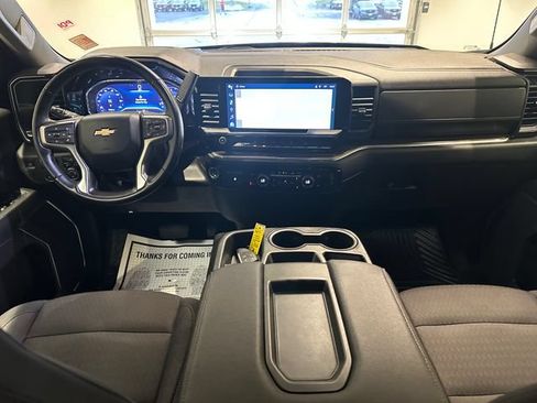 Used 2024 Chevrolet Silverado 1500 LT w/ Z71 Off-Road Package AWD/4WD image 8