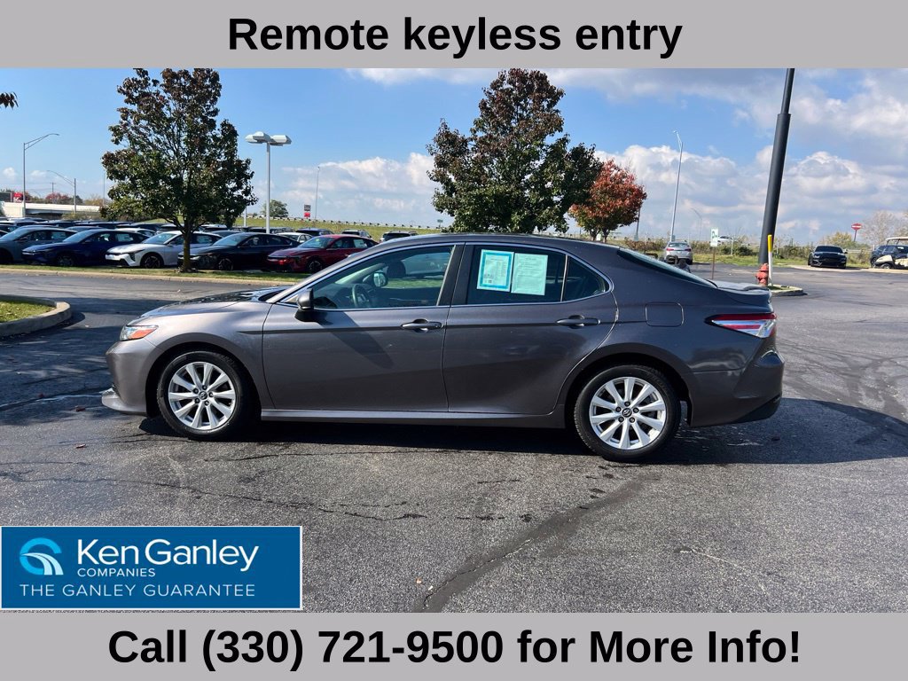 Used 2018 Toyota Camry LE FWD image 15