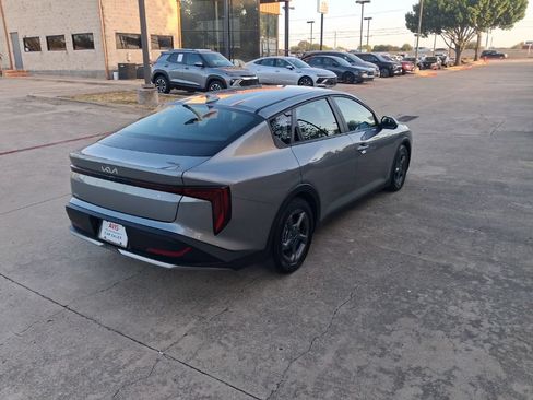 Used 2025 Kia K4 FWD image 7