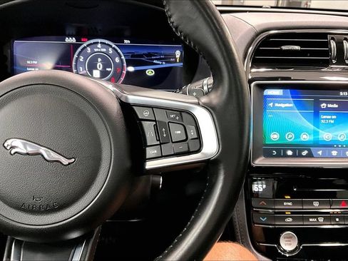 Used 2020 Jaguar F-PACE Prestige AWD/4WD image 12