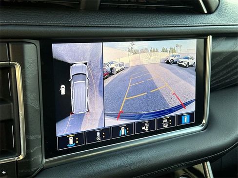 Used 2021 GMC Yukon XL Denali w/ Denali Premium Package image 14