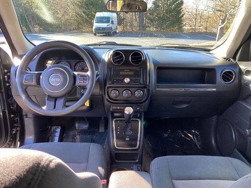Used 2015 Jeep Patriot Sport image 11