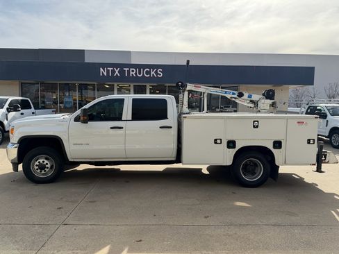 Used 2019 GMC Sierra 3500 4x4 Crew Cab w/ Sierra Convenience Package image 6