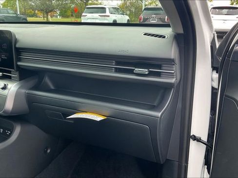 New 2026 Hyundai Kona SE image 27