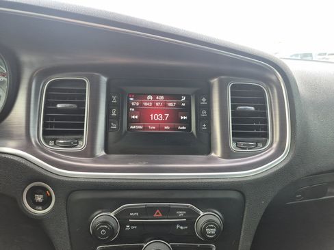 Used 2017 Dodge Charger SE w/ Popular Equipment Group RWD image 31