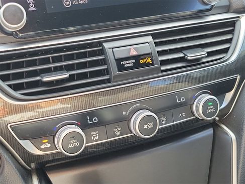 Used 2018 Honda Accord Sport image 26