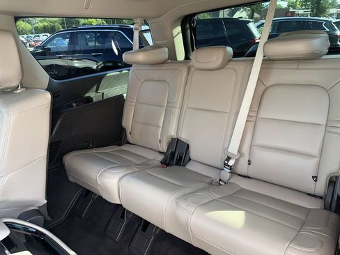 Used 2022 Lincoln Navigator L Reserve AWD/4WD image 26
