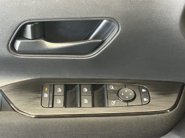 Used 2025 Nissan Kicks S FWD image 20