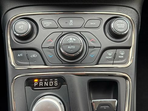 Used 2015 Chrysler 200 C w/ Navigation & Sound Group I image 16