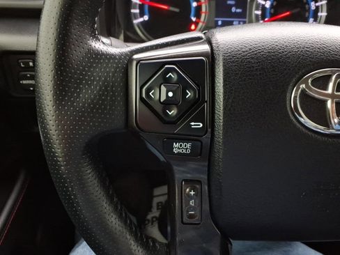 Used 2018 Toyota 4Runner TRD Off-Road Premium AWD/4WD image 19