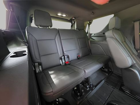 New 2026 Chevrolet Tahoe High Country AWD/4WD image 9
