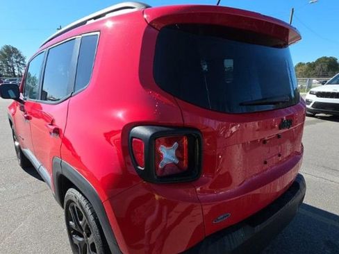 Used 2017 Jeep Renegade Altitude image 4