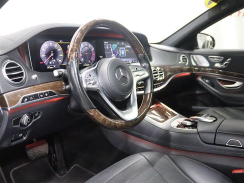 Used 2019 Mercedes-Benz S 560 4MATIC Sedan image 12