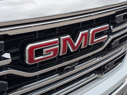 New 2026 GMC Sierra 1500 SLT w/ SLT Premium Plus Package image 5