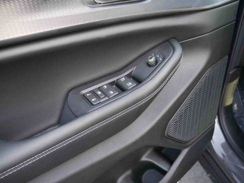 New 2025 Jeep Grand Cherokee Altitude image 24