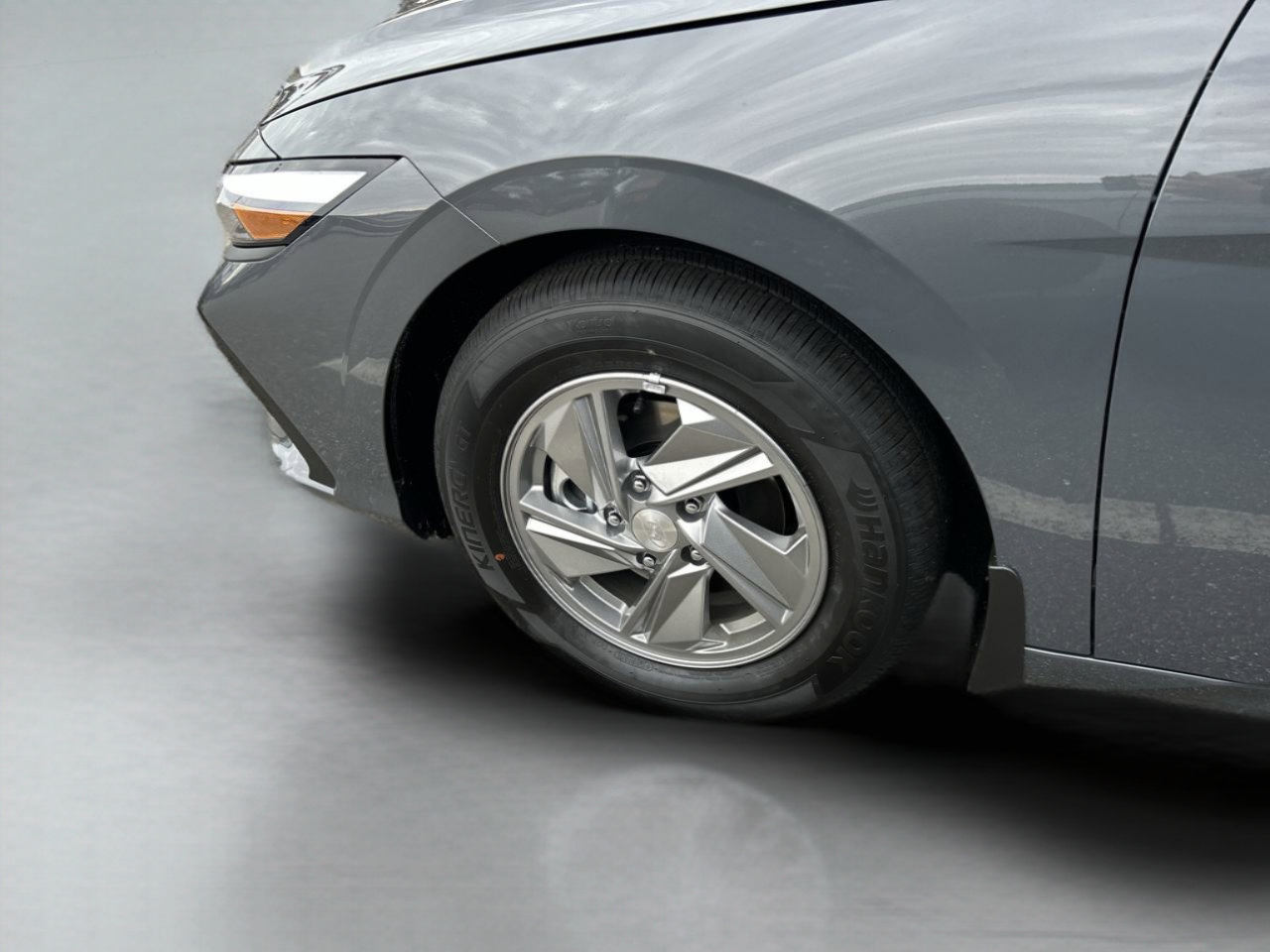 New 2026 Hyundai Elantra SEL Sport Premium FWD image 35