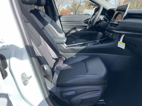 New 2026 Jeep Compass Latitude AWD/4WD image 32