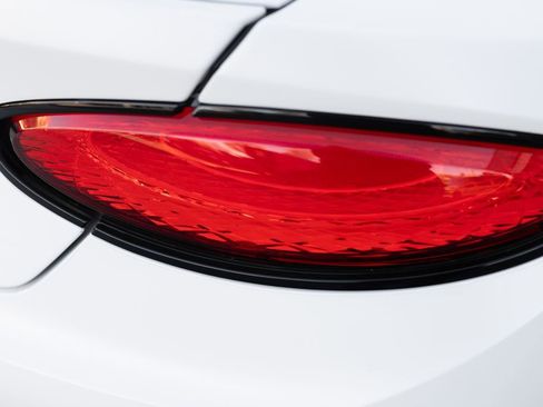 Used 2021 Bentley Continental GT V8 image 23