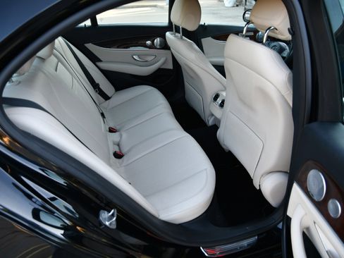 Used 2017 Mercedes-Benz E 300 image 26