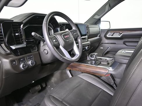 Used 2022 GMC Sierra 1500 SLT w/ SLT Convenience Package AWD/4WD image 23