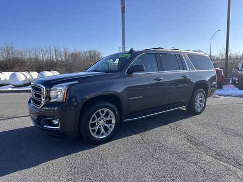 Used 2018 GMC Yukon XL SLE w/ SLE Value Package image 2