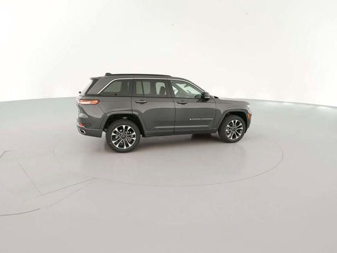 New 2025 Jeep Grand Cherokee Overland image 13