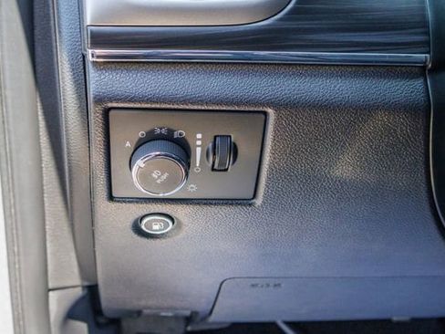 Used 2021 Jeep Grand Cherokee Limited AWD/4WD image 24