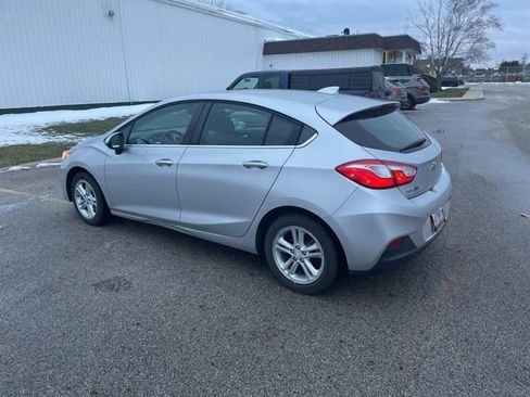 Used 2017 Chevrolet Cruze LT w/ Convenience Package image 7