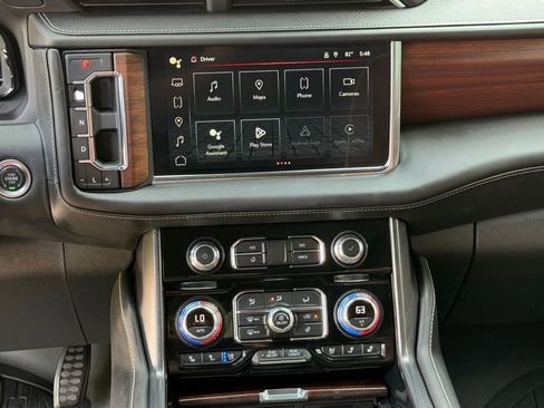 Used 2024 GMC Yukon Denali Ultimate AWD/4WD image 26