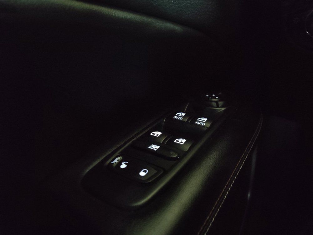 Used 2018 Jeep Compass Latitude w/ Popular Equipment Group FWD image 27