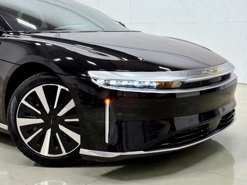 Used 2024 Lucid Air Touring image 6