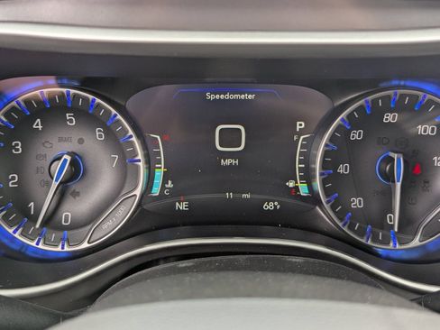 New 2026 Chrysler Pacifica Select FWD image 9