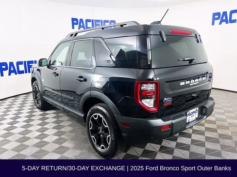Used 2025 Ford Bronco Sport Outer Banks image 6