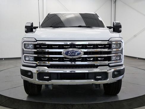 Used 2023 Ford F250 Lariat w/ Chrome Package AWD/4WD image 2