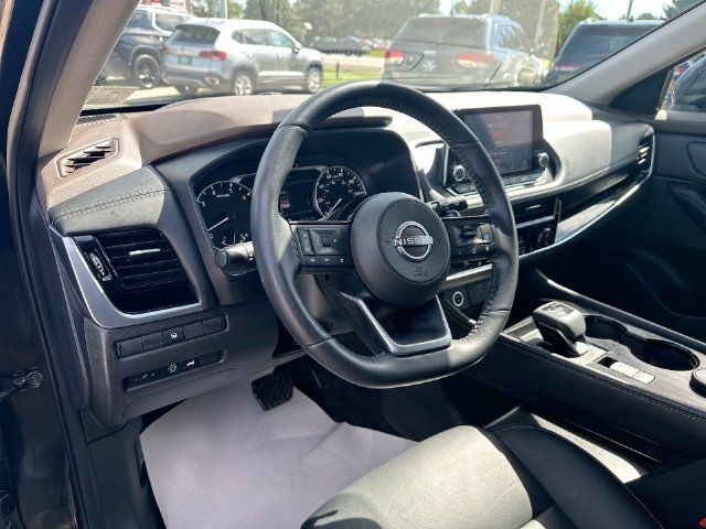 Used 2023 Nissan Rogue SL AWD/4WD image 13