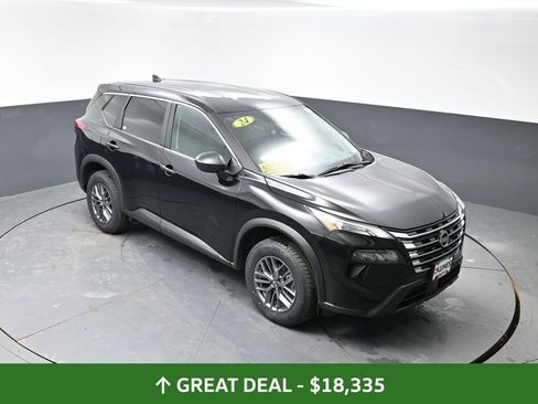 Used 2024 Nissan Rogue S image 18