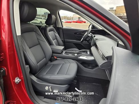 New 2026 Lincoln Nautilus Premier image 12