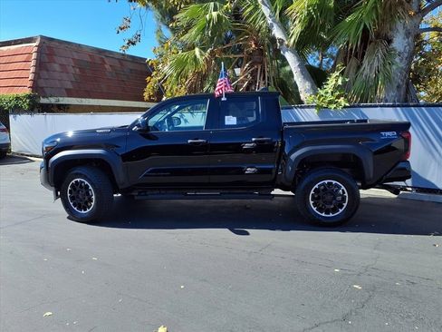 New 2025 Toyota Tacoma TRD Off-Road image 3