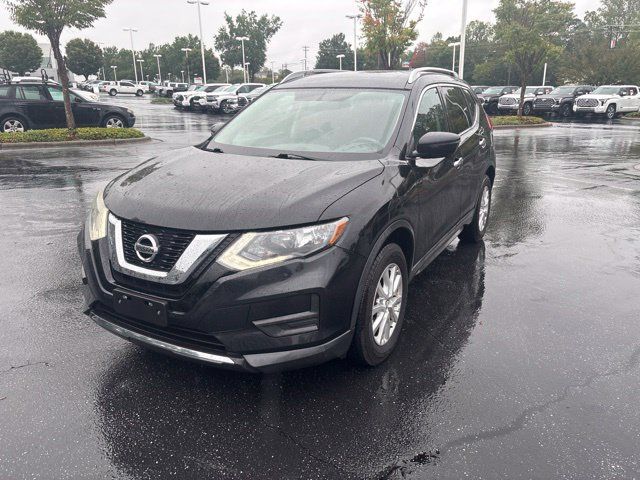 Used 2017 Nissan Rogue SV AWD/4WD image 4