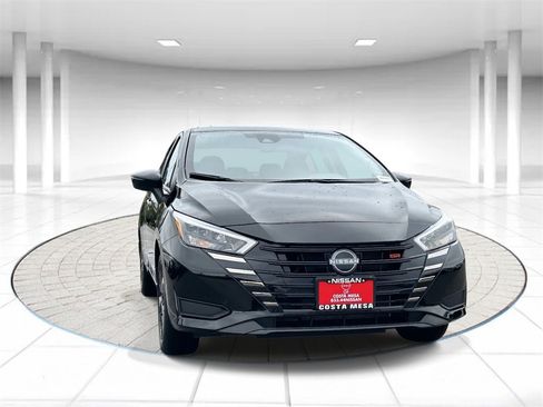 Used 2025 Nissan Versa SR w/ Trunk Package image 4