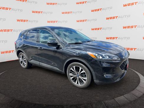 Used 2021 Ford Escape SE w/ SE Sport Appearance Package FWD image 7