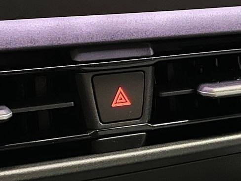 New 2026 Volkswagen Tiguan SE AWD/4WD image 11