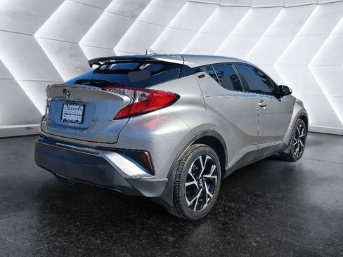 Used 2018 Toyota C-HR XLE FWD image 7