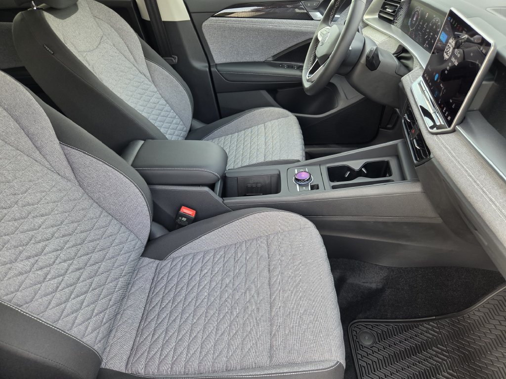 New 2026 Volkswagen Tiguan S FWD image 12