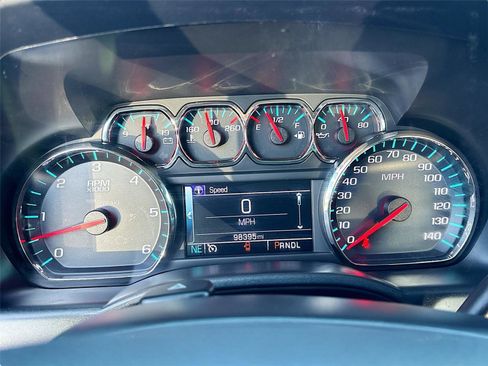 Used 2018 Chevrolet Silverado 1500 LT w/ All Star Edition image 13