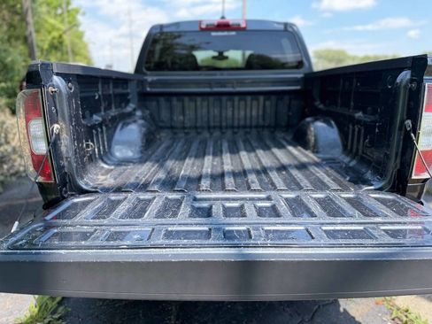 Used 2016 GMC Canyon 2WD Crew Cab w/ Convenience Package image 11